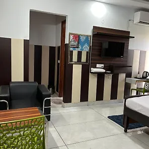 Tanvi Premium Residency-close To Artemis, Medanta & Fortis 4*, Gurgaon India